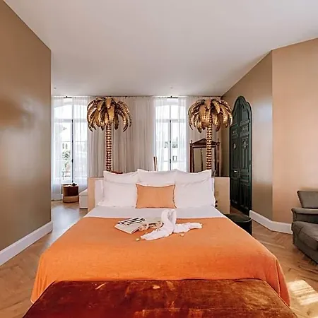 Chateau De Theoule & 5*