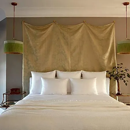 Chateau De Theoule & Hotel Le Trayas