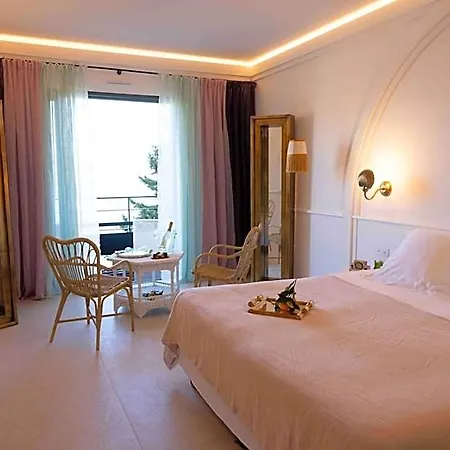 Hotel Chateau De Theoule & 5*