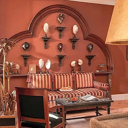 Chateau De Theoule & Hotel 5*