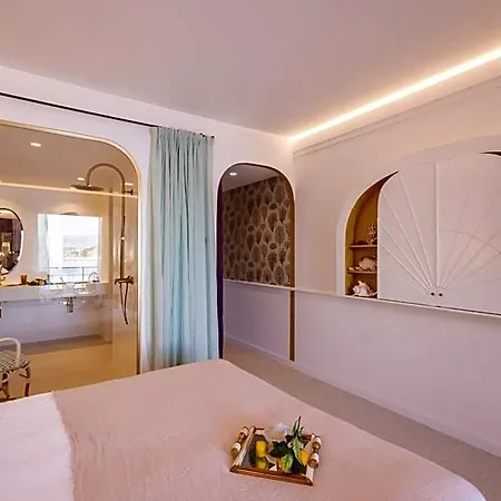 Chateau De Theoule & Hotel
