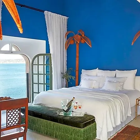 Chateau De Theoule & Hotel 5*