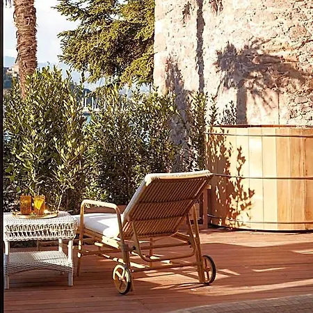 Hotel Chateau De Theoule & 5*