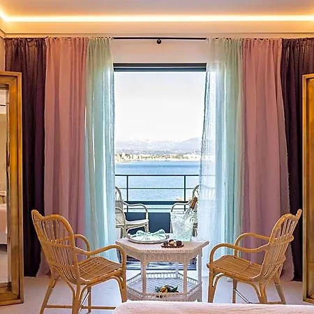 Chateau De Theoule & Hotel Le Trayas